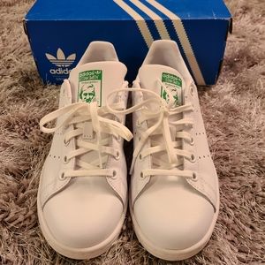 Adidas Stan Smith Kids Sz 4.5 (Wmns 6)